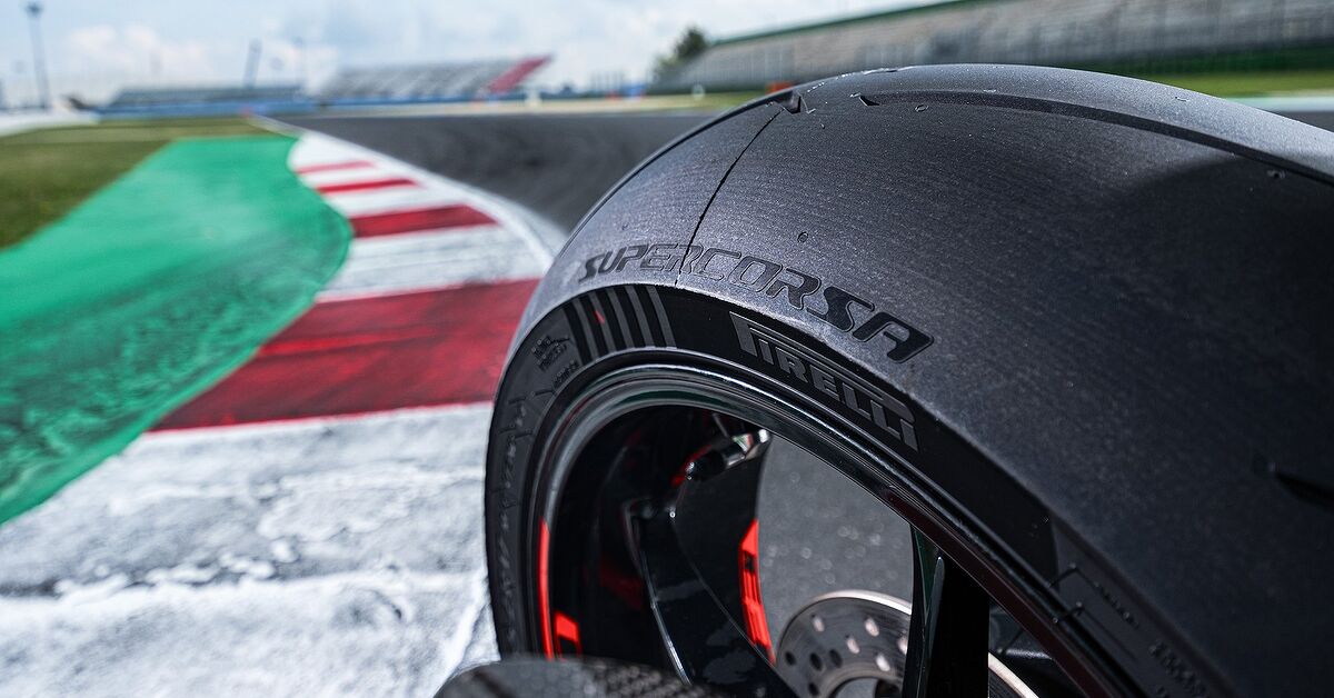 Best Motorcycle Racing Tires You Can Also Use On The Street ...