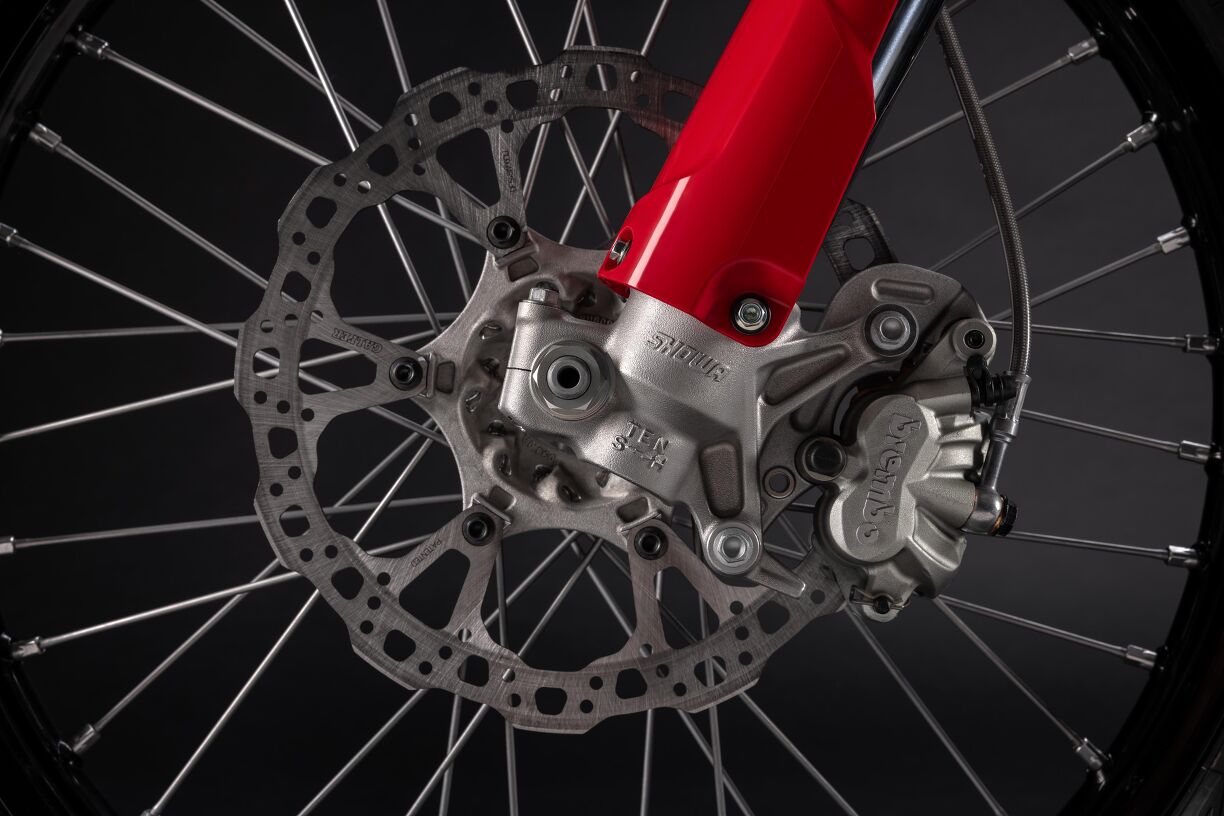 Mx First Form 2026 Ducati Desmo450 MX First Look Gallery | Motorcycle.com