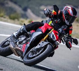 The redesigned 4-gallon fuel tank helps the rider grip the bike whether braking hard in a straight line or cranked over at the apex.