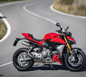 The under tail pipes are a nod to Ducati’s Factory WSBK past. We dig them, and hopefully the underslung catalyzer will keep the mufflers from emanating too much heat. During our day’s ride, heat was not an issue.