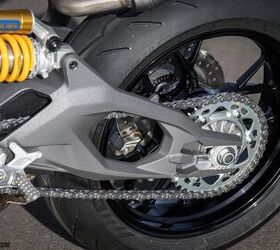 Ducati forges ahead with the double-sided Panigale V4-inspired “hollow” cast aluminum swingarm. Also of note, a linkage-less nearly horizontal shock.