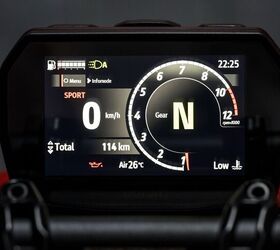 Ducati offers three info modes for the TFT: Road (seen above), Road Pro, and Track. Road Pro and track put more emphasis on how the rider aids are set up, with the latter offering lap times as well.