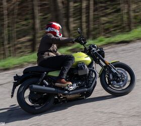 The steel cradle frame benefits greatly from the stiffer inverted fork. She’s steady as she goes while on the edge of the tires.