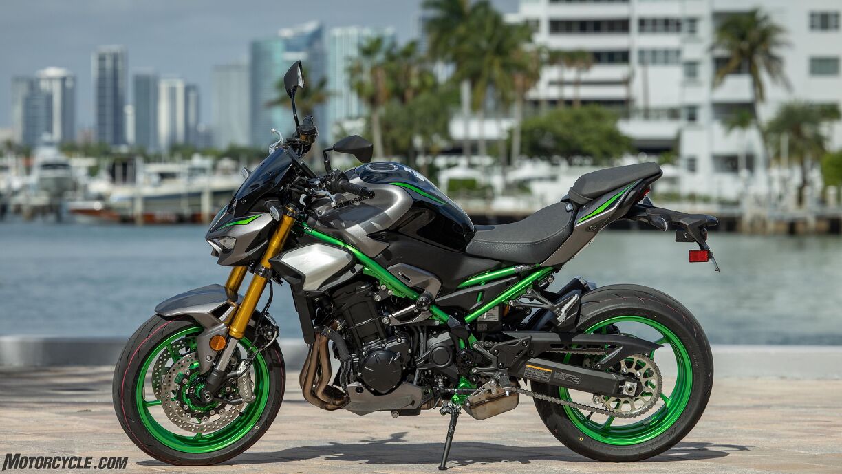 2025 Kawasaki Z900 SE Review – First Ride | Motorcycle.com