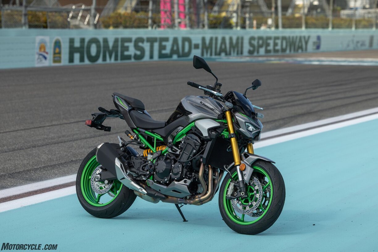 Stunning Kawasaki Z900 Electric Review image