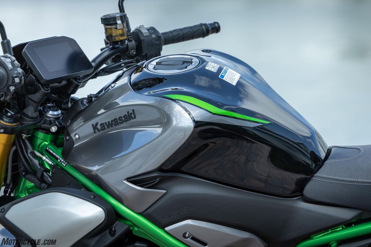 Kawasaki Z900 Electric Review photo