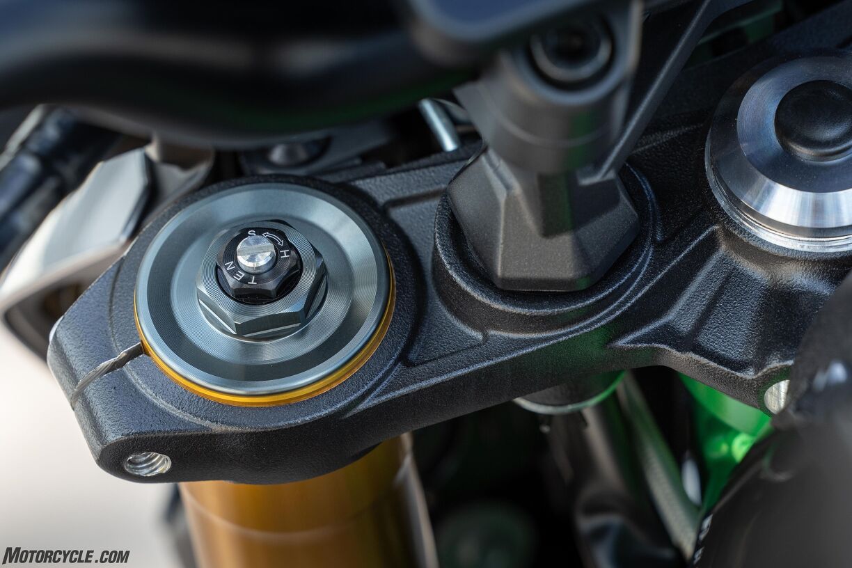 2025 Kawasaki Z900 SE Review Gallery | Motorcycle.com