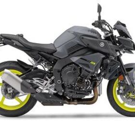 2017 Yamaha VMAX | Motorcycle.com