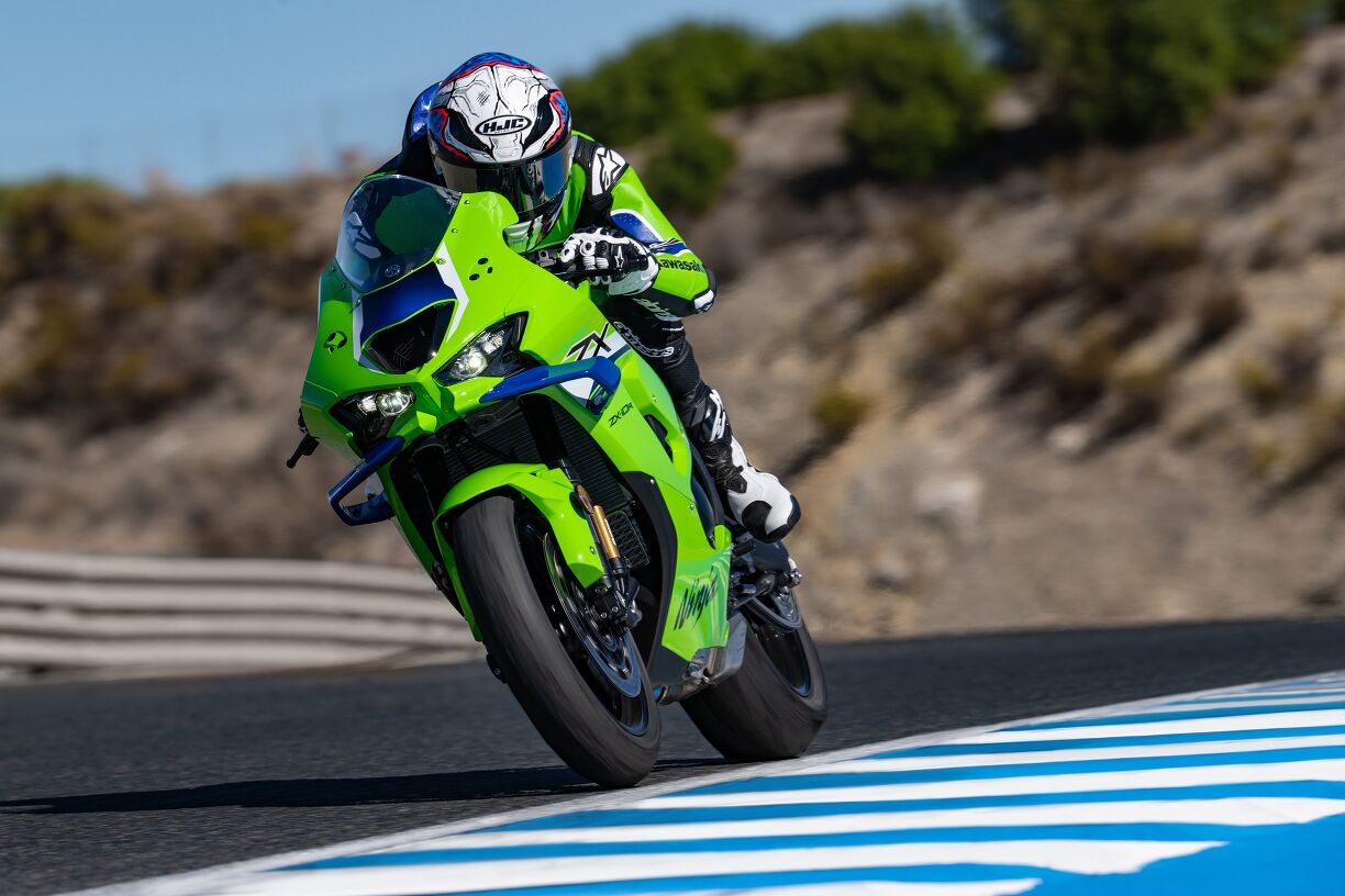 2026 Kawasaki Ninja ZX-10R and ZX-10RR First Look Gallery | Motorcycle.com