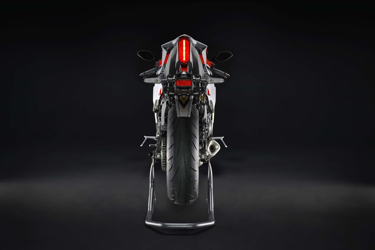 2026 R7 Cockpit 2026 Yamaha YZF-R7 First Look Gallery | Motorcycle.com