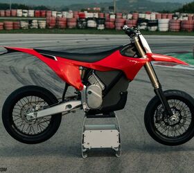 2025 Stark Varg SM Review – First Ride | Motorcycle.com