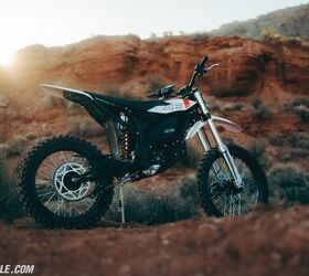 You can point out US-market XBs and XEs by the lack of mirror, turn indicators, and license plates. Both models are road-legal in Europe and come with said accoutrements. That said, the mounting bosses for lights, mirrors, and plates are all there on US bikes.