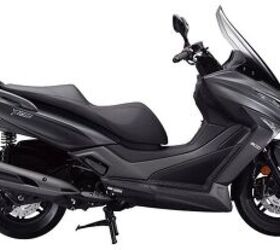 2018 KYMCO XTown 300i | Motorcycle.com
