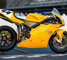 Not many 30-year-old designs have stood up as well as Massimo Tamburini’s masterpiece. Many have been relegated to garage—or living room—art, but they’re far better out on racetracks than living the sedentary life. 