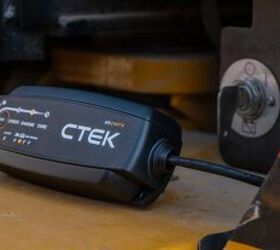 keep your motorcycle battery going strong this winter