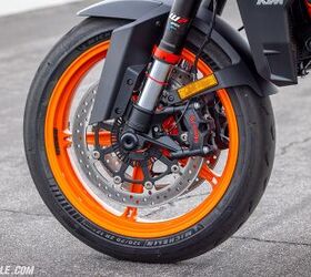 2026 ktm 990 duke r review gallery