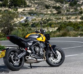 2026 triumph trident 660 review gallery