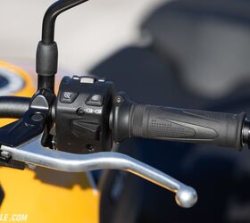 2026 triumph trident 660 review gallery