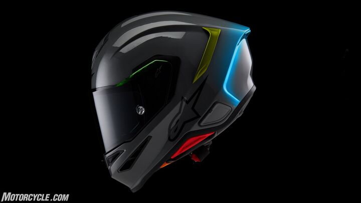 Alpinestars Supertech R7 Helmet Review | Motorcycle.com Alpinestars Supertech R7 Helmet Review | Motorcycle.com