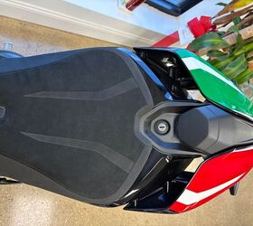 2025 ducati panigale tricolore