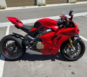 Ducati Panigale V4S