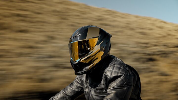 gold and black motorcycle helmet HAX Force Blade Matte M Designed to look fast Daytona Viper - Carbon Fiber