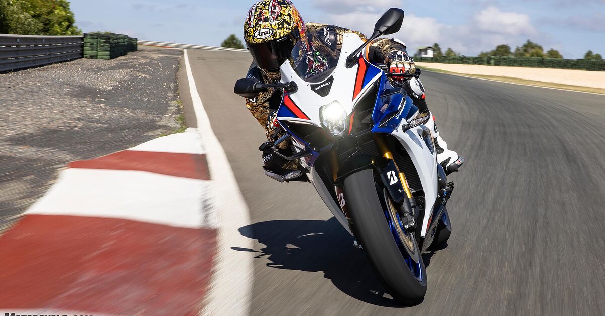 2026 Suzuki GSX-R1000R Review Gallery