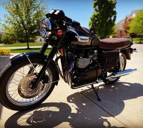 2013 Triumph Bonneville, super clean, low 1,800 miles