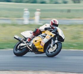 Hill, en route to his first Formula Pacific win in 1997. Formula Pacific, for those who don’t know, is the premier class of the American Federation of Motorcyclists (AFM) race series, one of the oldest in the country.
