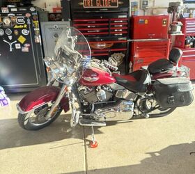 Well kept Softail Deluxe