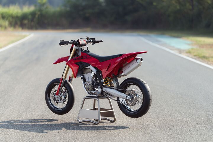 Перший погляд на Ducati Desmo450 SM 2027 року