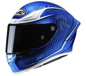 Senior Editor Nic de Sena says that his glasses fit just fine in this sport lid, which is a rare thing