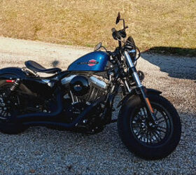 2022 Sportster with less than 400 miles Video/pictures includef
